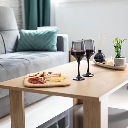 New Luxury Apartment In Downtown Tesalonika Bagian luar foto
