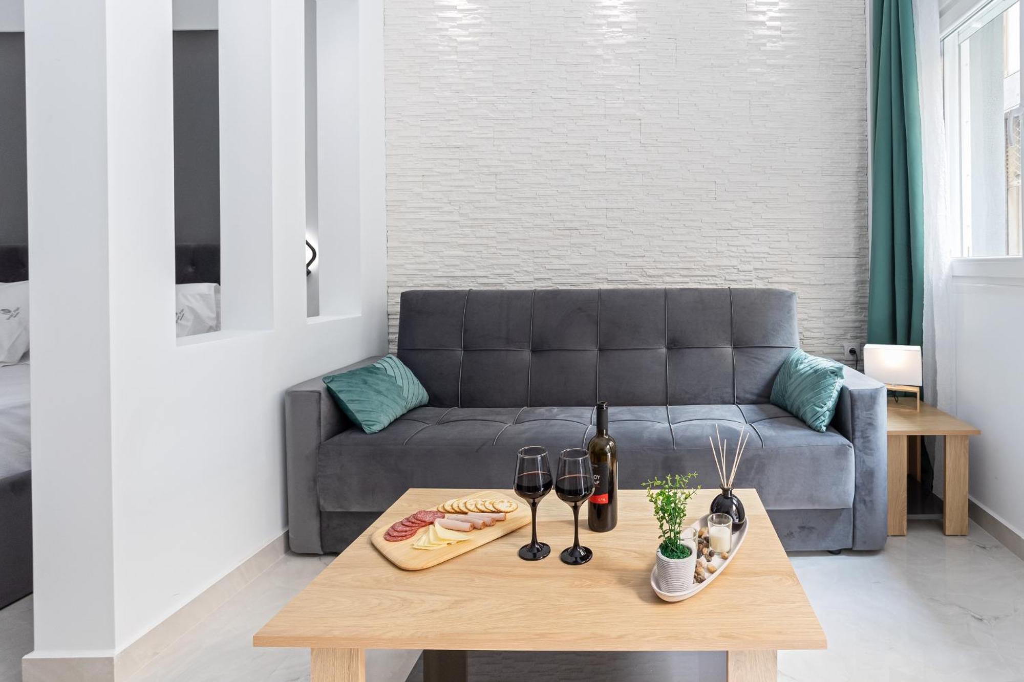 New Luxury Apartment In Downtown Tesalonika Bagian luar foto