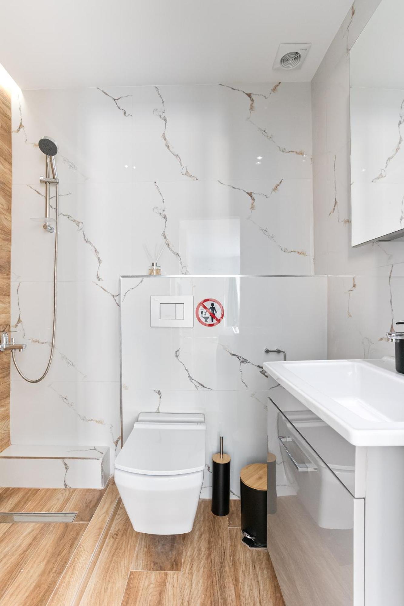 New Luxury Apartment In Downtown Tesalonika Bagian luar foto