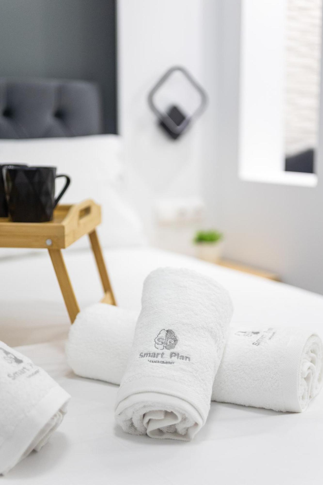 New Luxury Apartment In Downtown Tesalonika Bagian luar foto