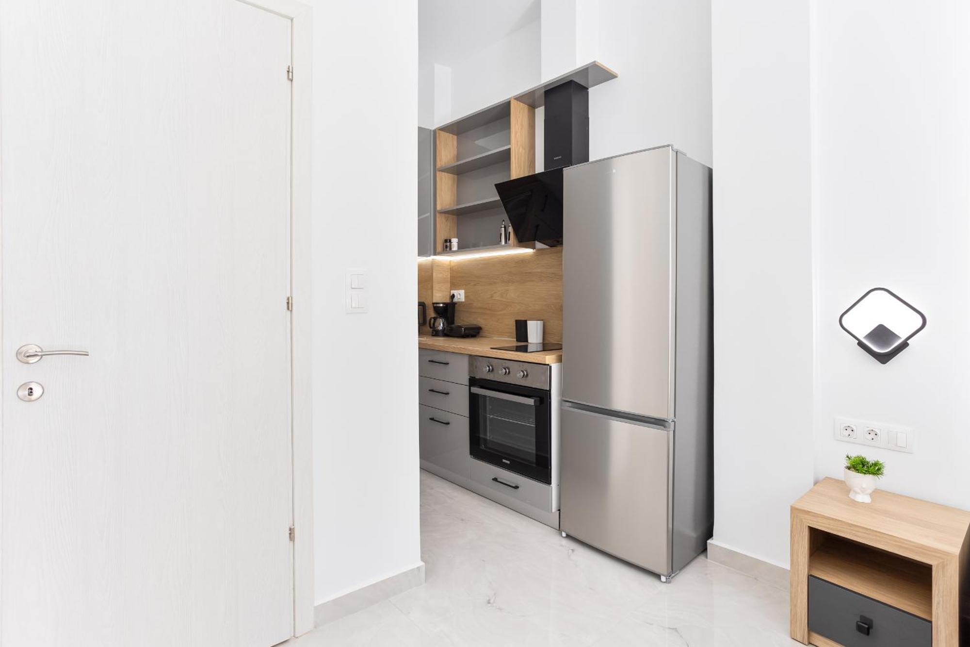 New Luxury Apartment In Downtown Tesalonika Bagian luar foto
