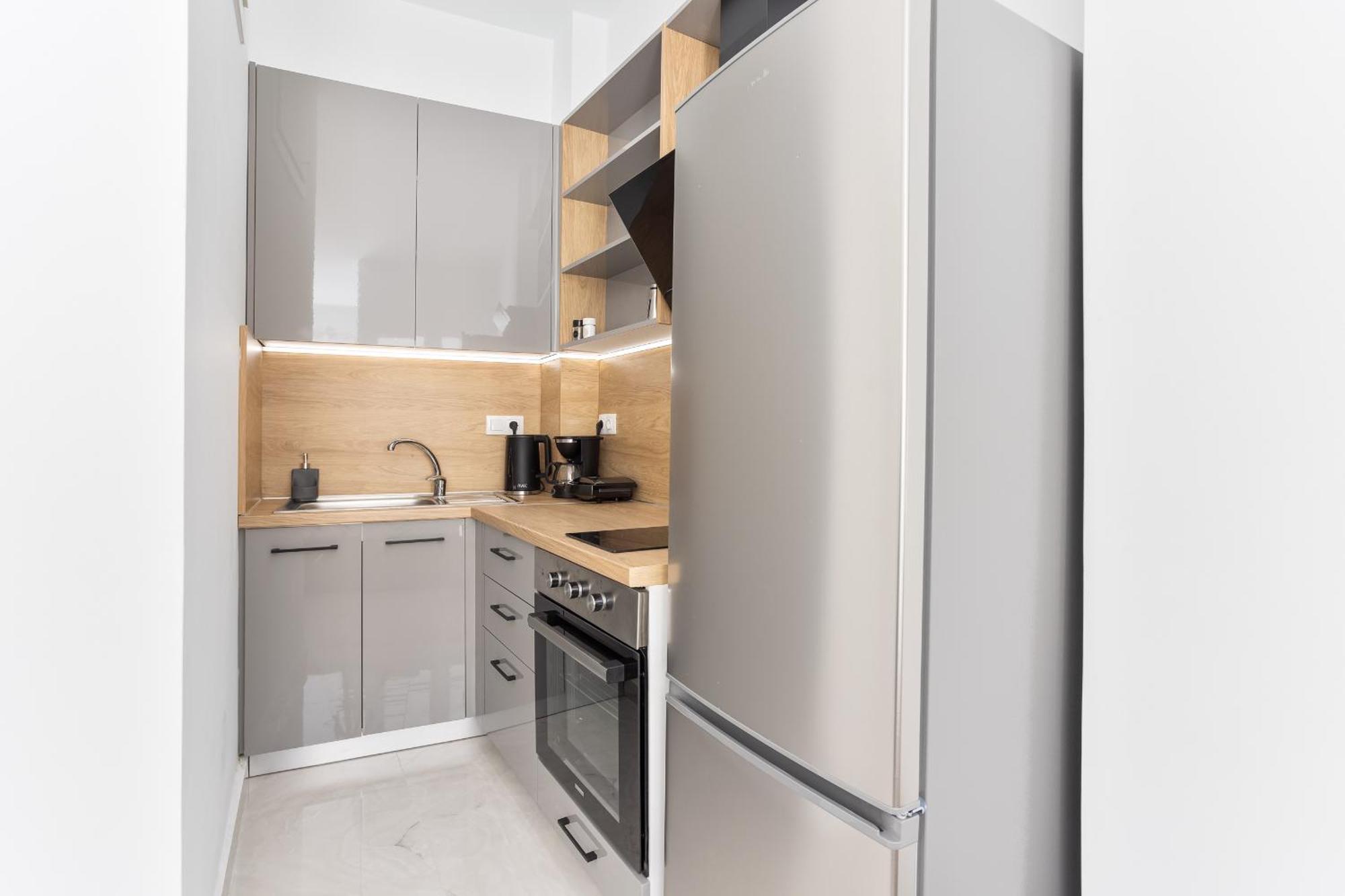 New Luxury Apartment In Downtown Tesalonika Bagian luar foto